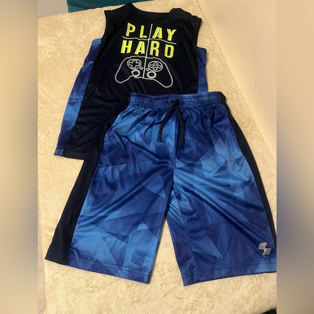 Comfortable Boys Place Sport, Shorts Set size L 10/12.